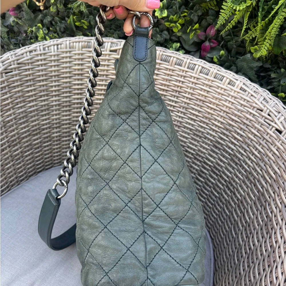 Authentic CHANEL in the mix iridescent khaki green tote 2011 winter collection